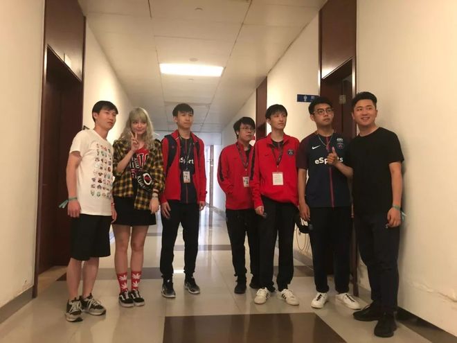 北美TL在对阵FLY赛前全队模仿黑人抬棺进场，但最终输掉比赛